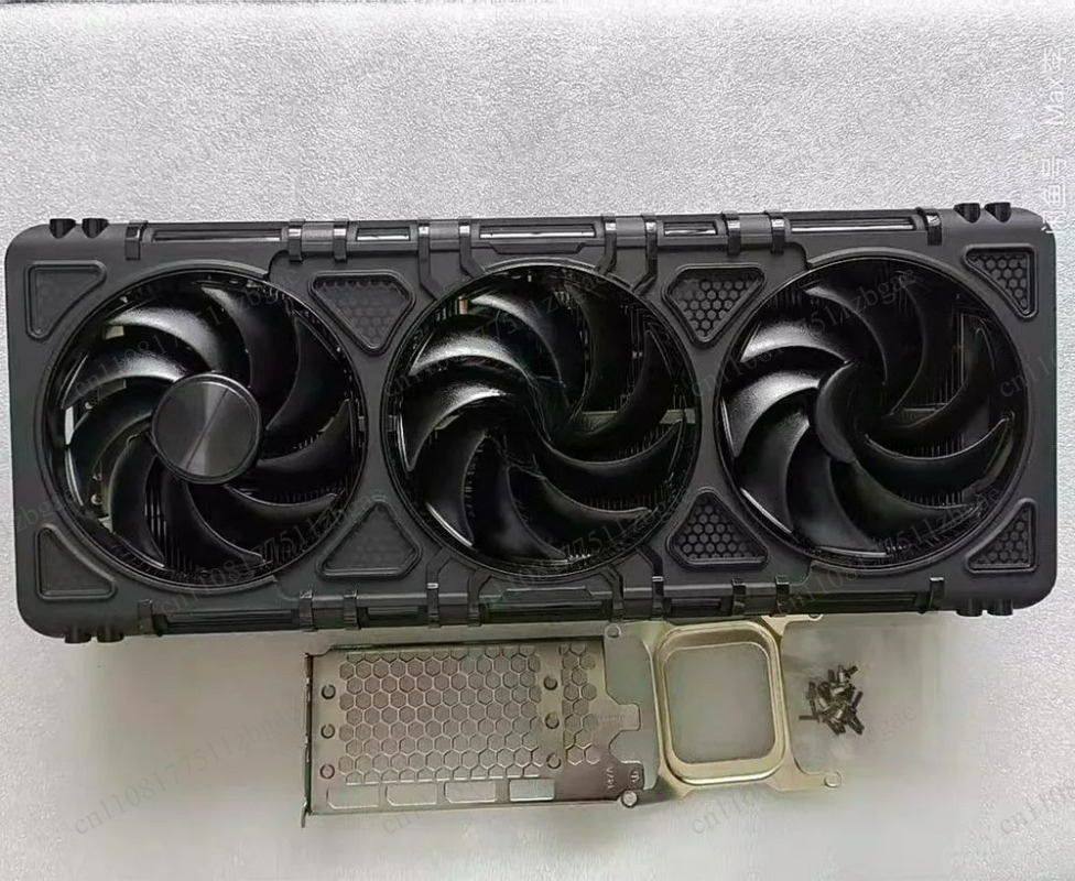 Compatible with RTX5090 Phanto - đánh giá và giá Heatsink